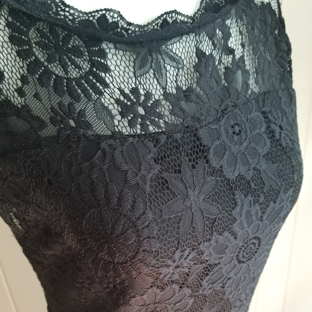 Lace Dress - Picture 2 of 5